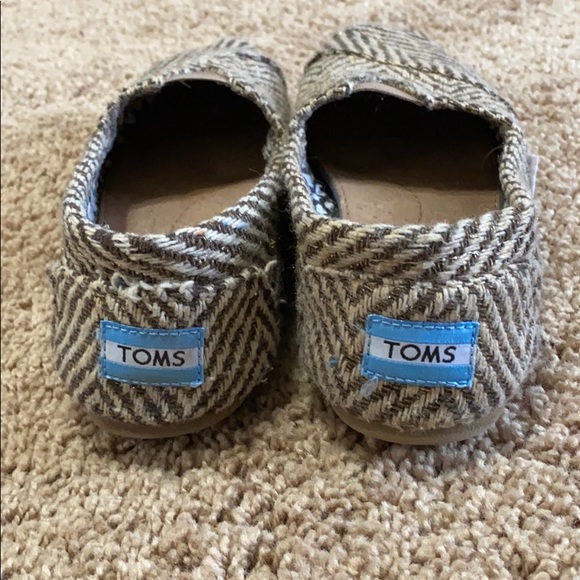 Toms - Picture 2 of 4